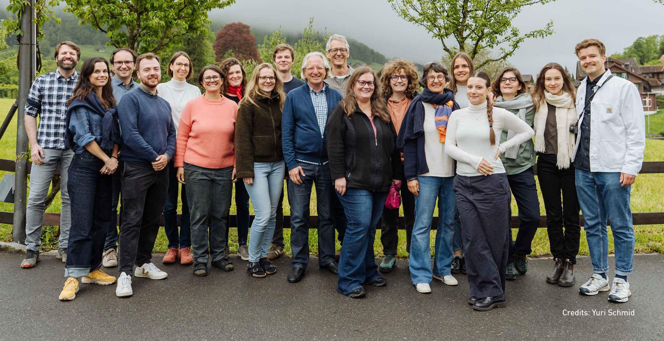 Enlarged view: Group photo